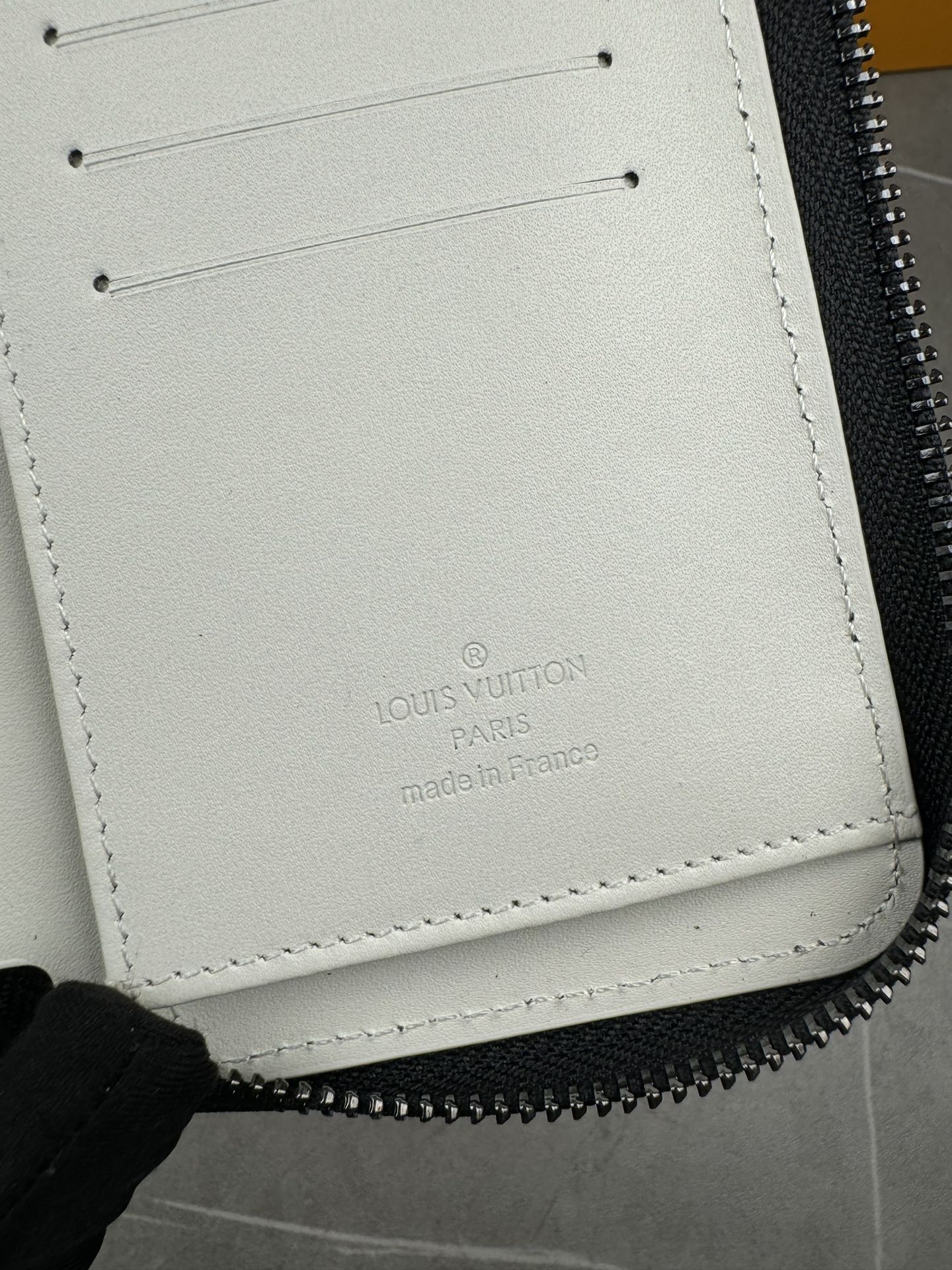 LV Louis Vuitton 新作財布です 29 zm 95521