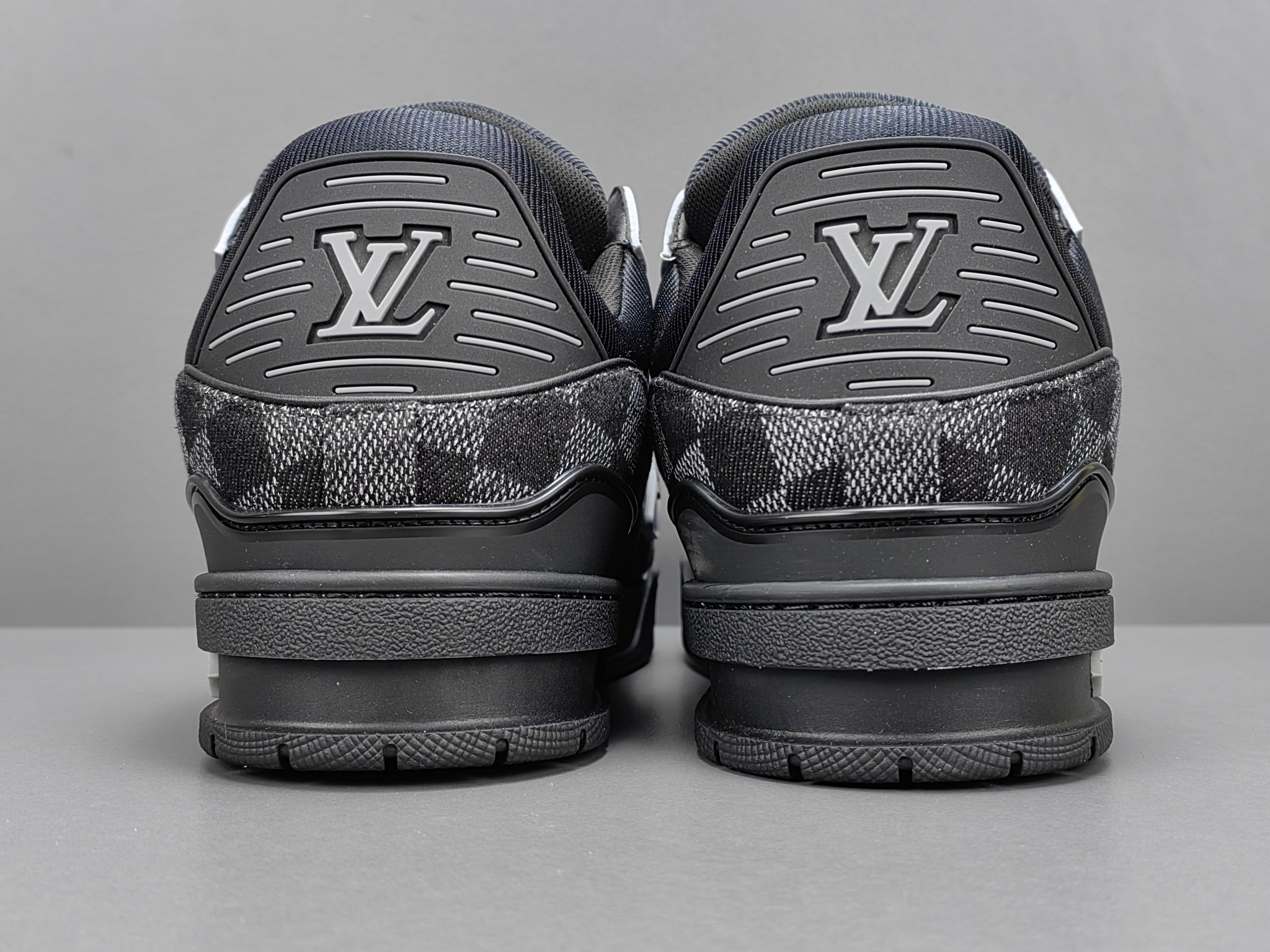 copy louis vuitton の の 2024 trainer スニーカー