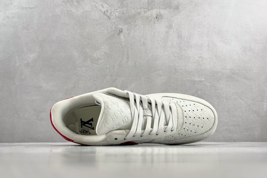 【新商品発売】【今年の新商品】louis vuittonxナイキエアフォース1レッド【代金引換】