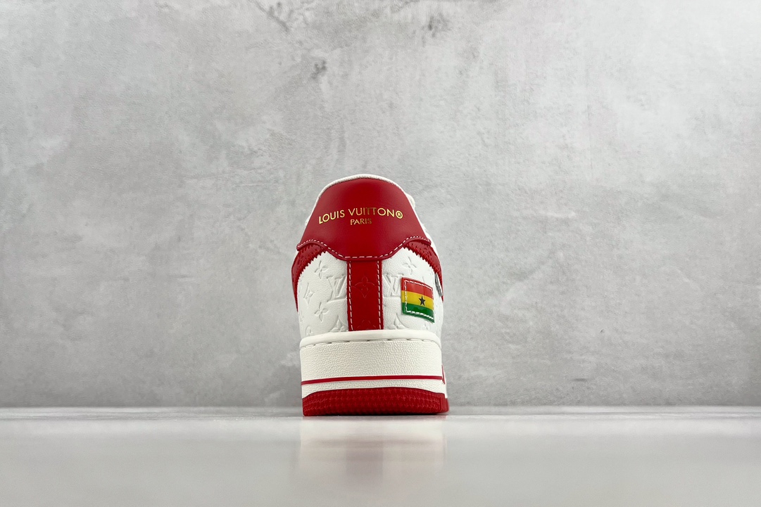 【新商品発売】【今年の新商品】louis vuittonxナイキエアフォース1レッド【代金引換】