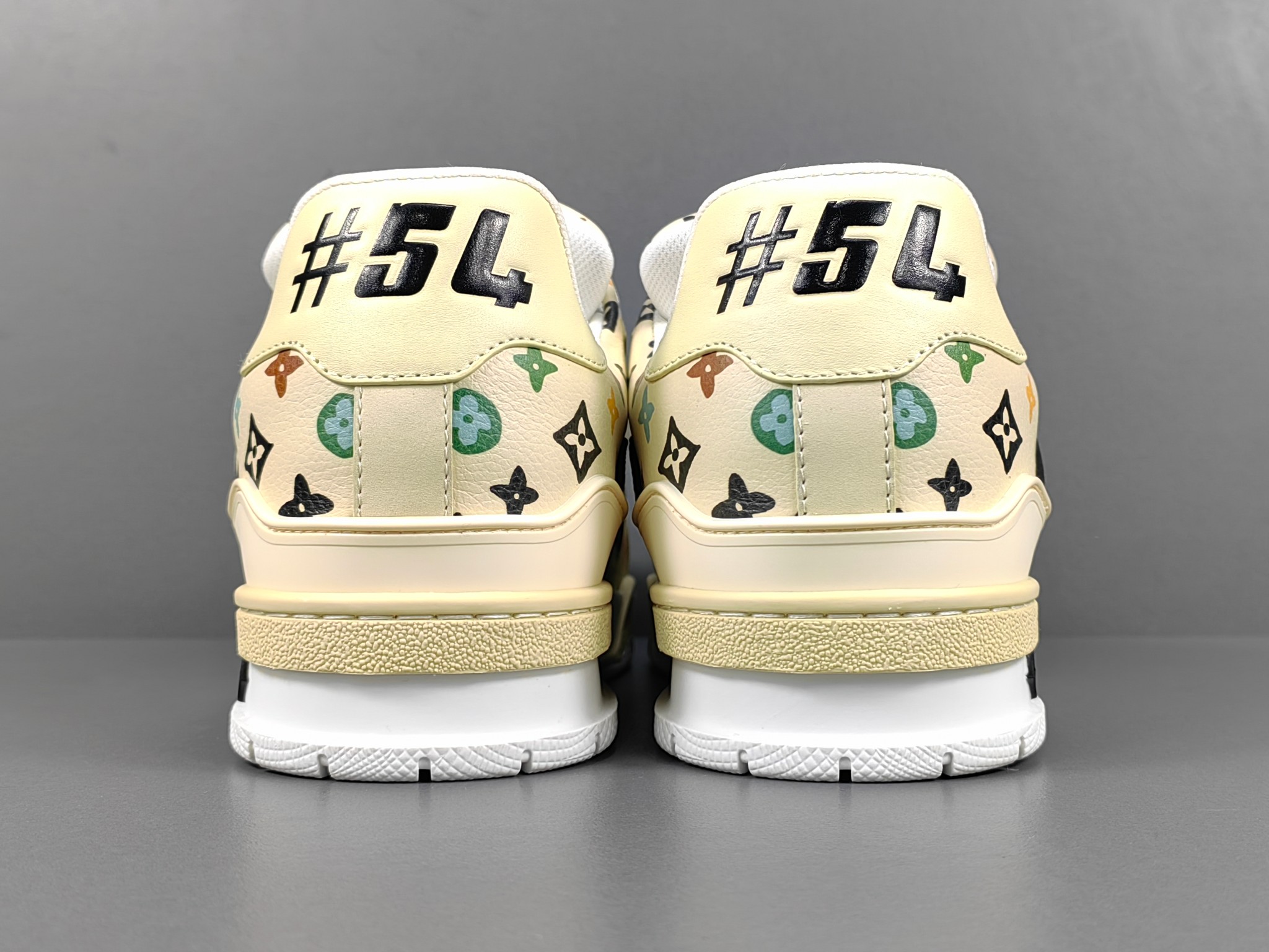 copy louis vuitton の の 2024 trainer スニーカー