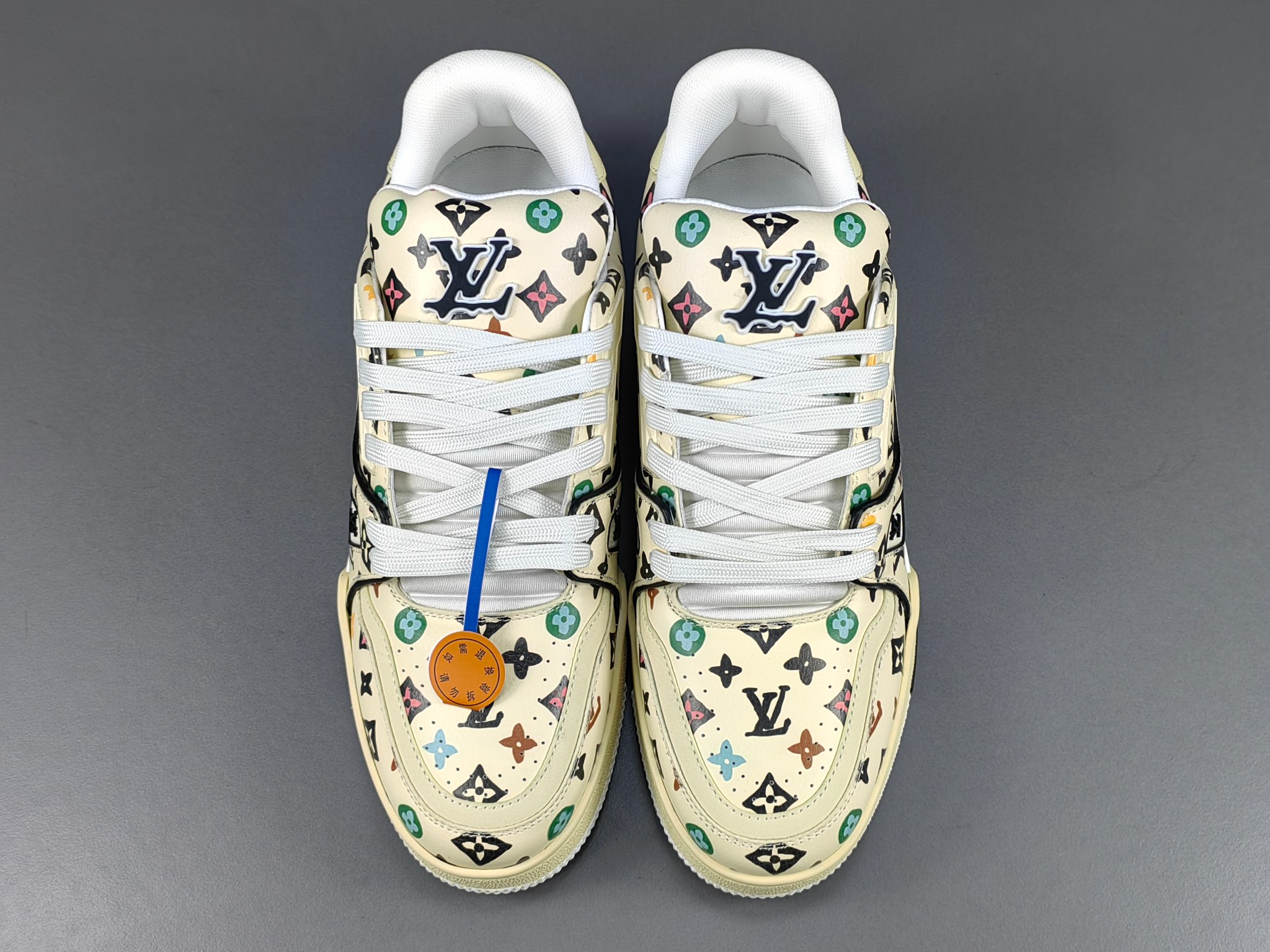 copy louis vuitton の の 2024 trainer スニーカー