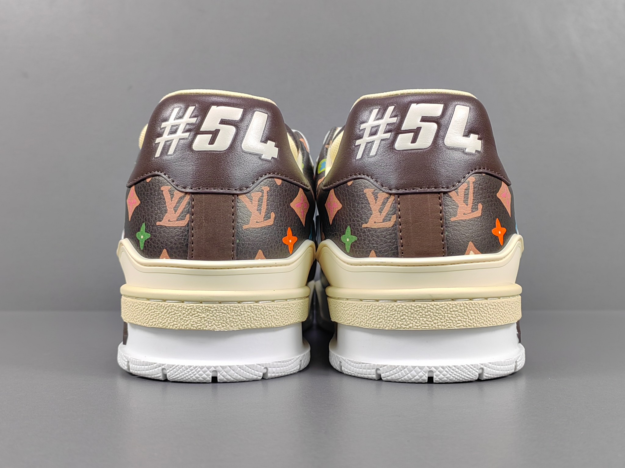 copy louis vuitton の の 2024 trainer スニーカー