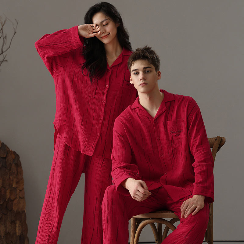 Couple's double-layer gauze festive wedding or birth year homewear set with chest padding