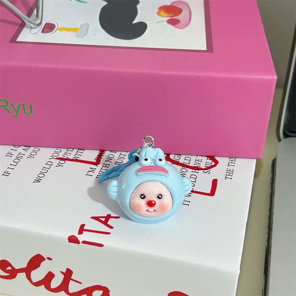 Three-dimensional large crossdressing Beaver keychain cute sweet round rolling schoolbag pendant for girlfriend small gift accessories