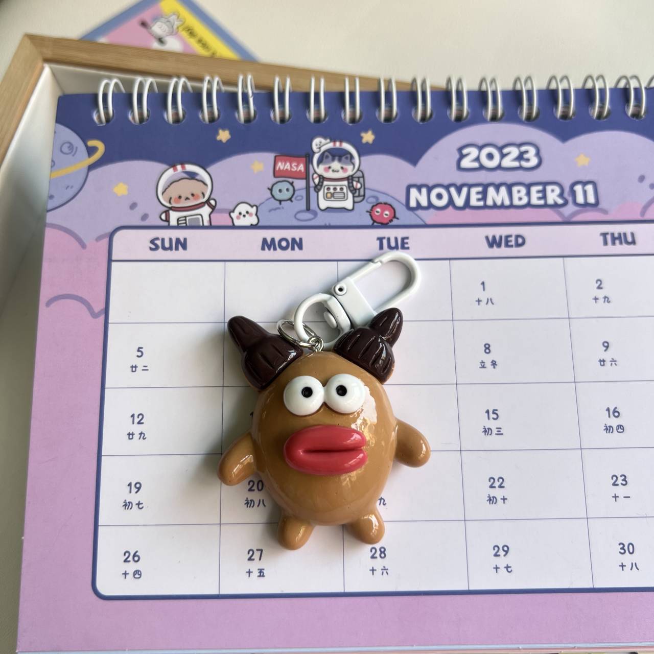 Large Size Funny Sausage Keychain with Big Mouth Cute School Bag Pendant Best Friend Gift Resin Cartoon Style Fresh Sweet