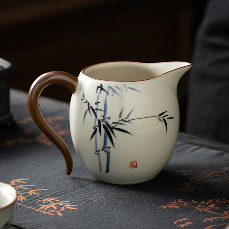 米黄汝窑手绘竹影-公道杯