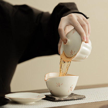 蘭花風鈴-花口花苞蓋碗