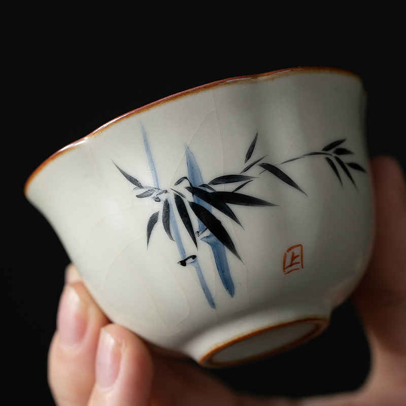 米黃汝窯手繪竹影-葵口杯