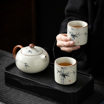 米黃汝窯手繪竹影-圓品杯