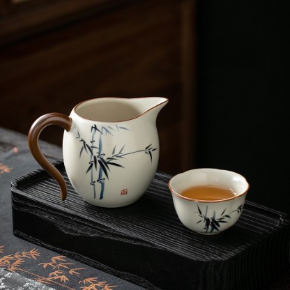 米黄汝窑手绘竹影-公道杯