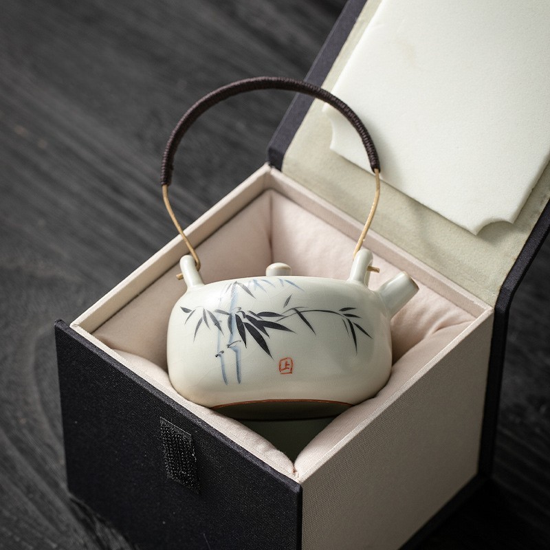 米黄汝窑手绘竹影-迷你提梁壺