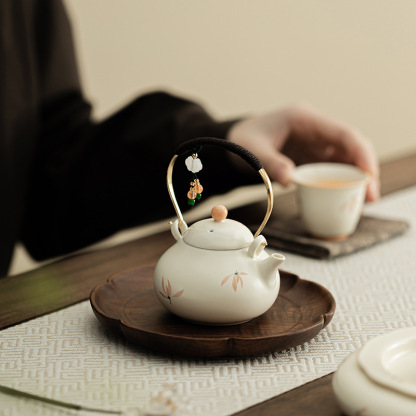 蘭花風鈴提梁壺-思亭款