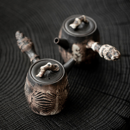 侘寂風粗陶側把壺