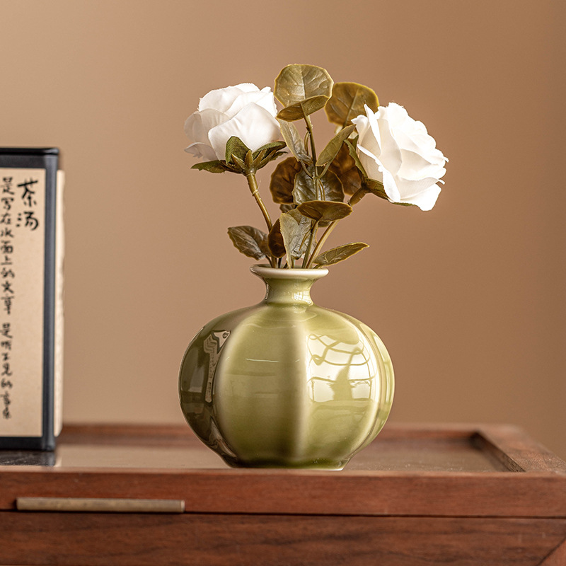 青瓷茶末綠燈籠小花瓶