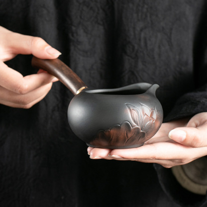 紫陶荷韵側把公道杯