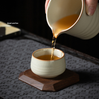 米黃汝窯品茗杯主人杯