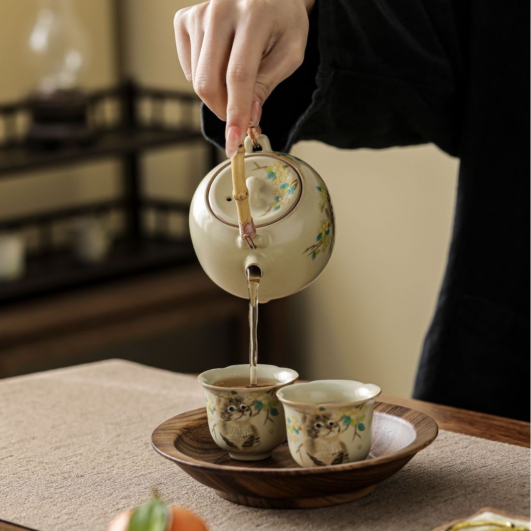 米黃汝窯貓咪提梁壺