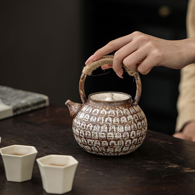 萬佛老岩泥鎏銀茶壺