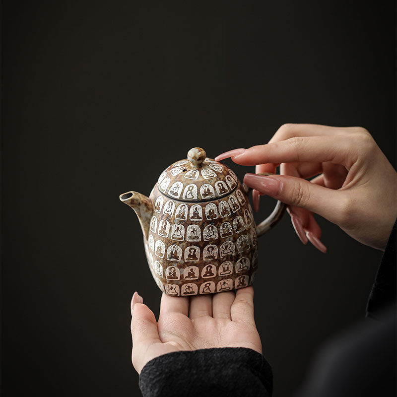 萬佛鎏銀闡釋四方壺