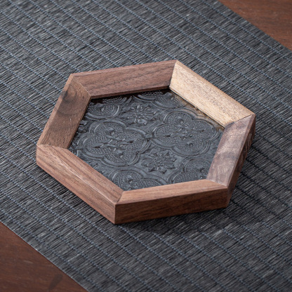 胡桃木窗戶玻璃杯墊