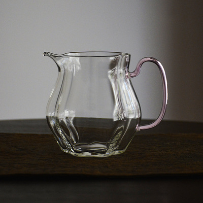 尖嘴彩色把手公道杯