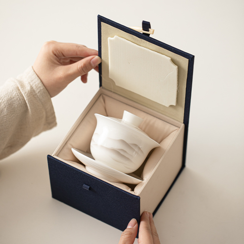 羊脂玉瓷水墨遠山三才蓋碗