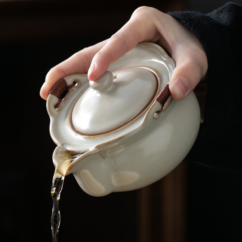 米黃汝窯大號手抓壺