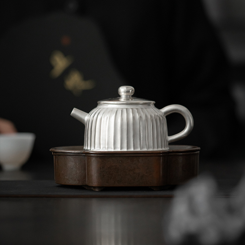 日式純手工鎏銀菊瓣茶壺