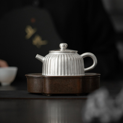 日式純手工鎏銀菊瓣茶壺