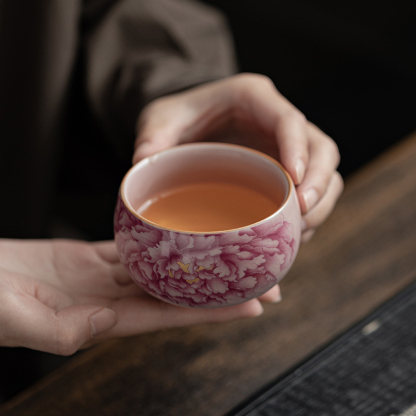 粉汝主人品茗杯