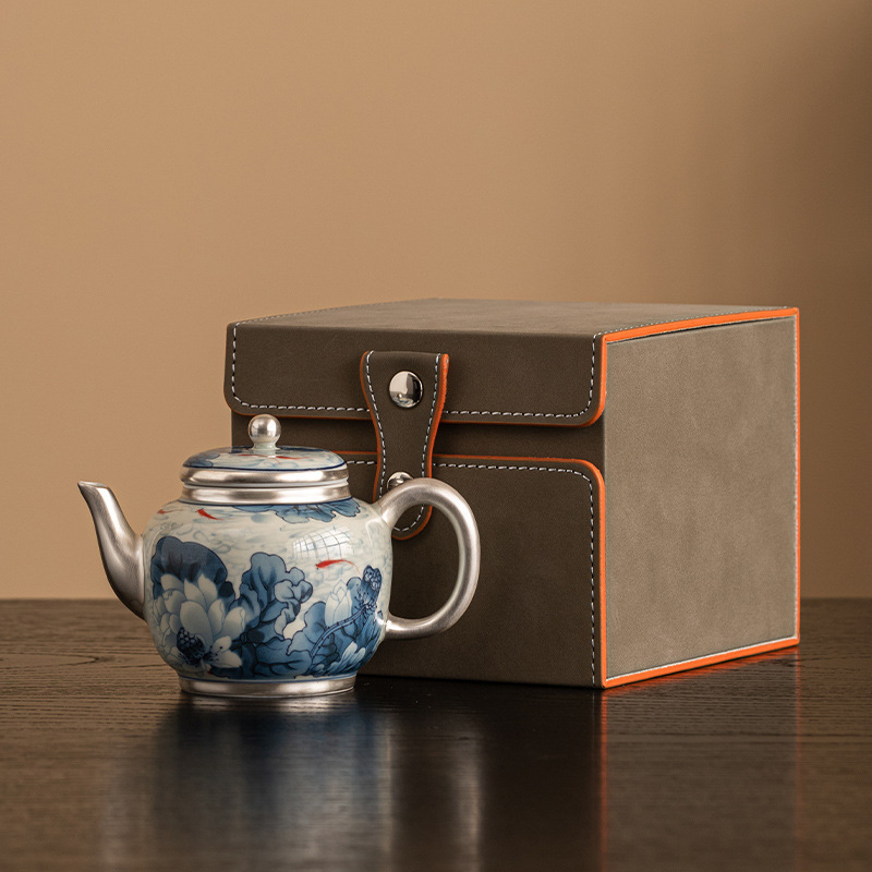 青花鎏銀養生茶壺