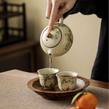 汝窯黃槐花萌貓西施壺