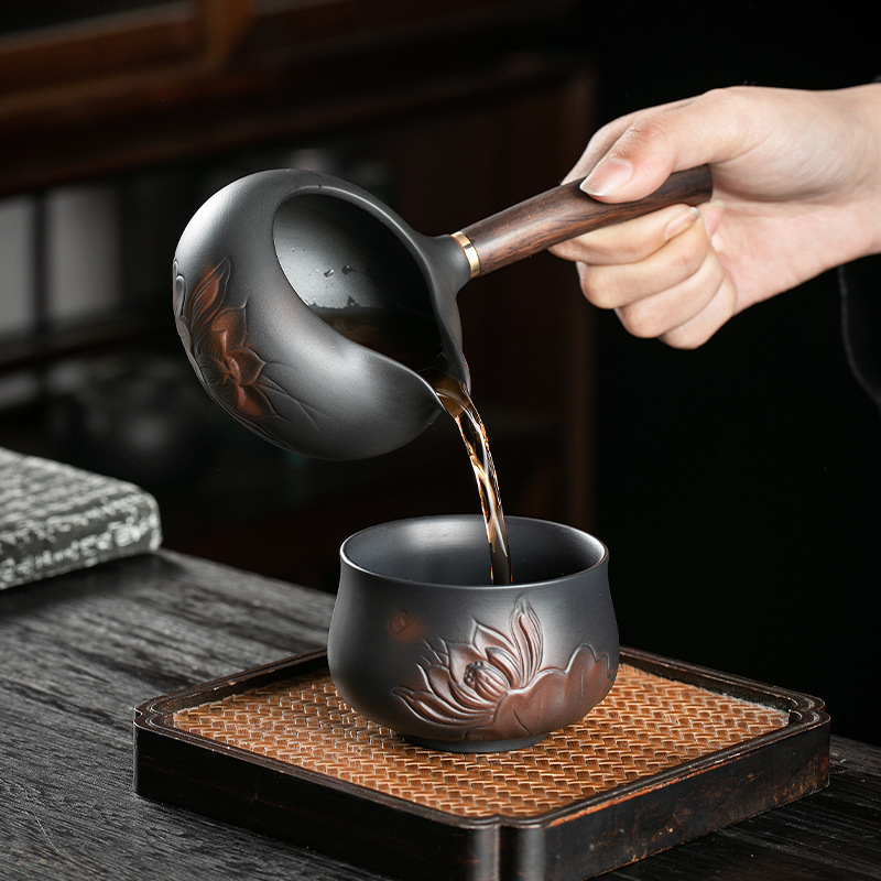 紫陶荷韵側把公道杯