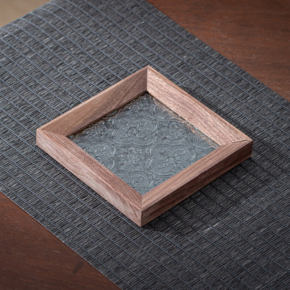 胡桃木窗戶玻璃杯墊