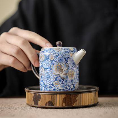 繁花青花汝窯直身茶壺