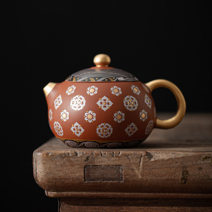 描金紫砂手工西施壺