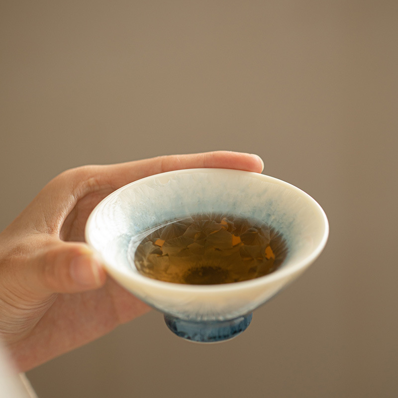 天藍冰花結晶釉斗笠杯