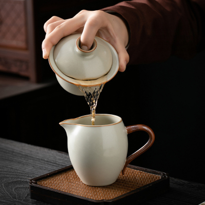 米黃汝窯三才蓋碗