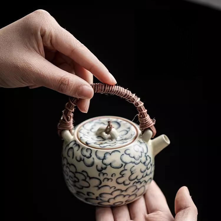 汝窯祥雲復古青花提梁壺