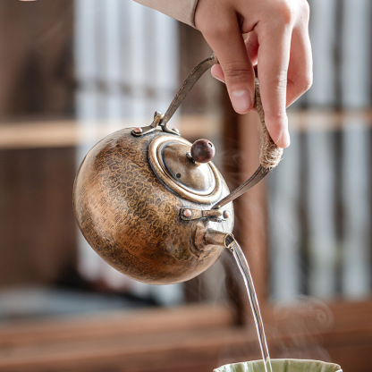 黃銅錘目紋提梁壺
