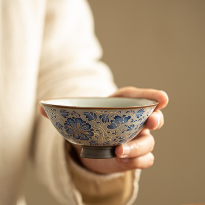 仿古青花陶瓷主人杯