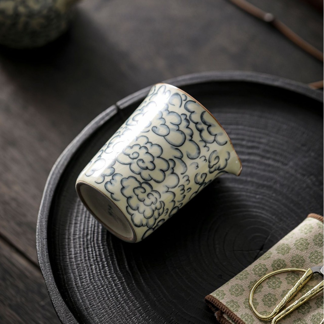 汝窯祥雲紋公道杯