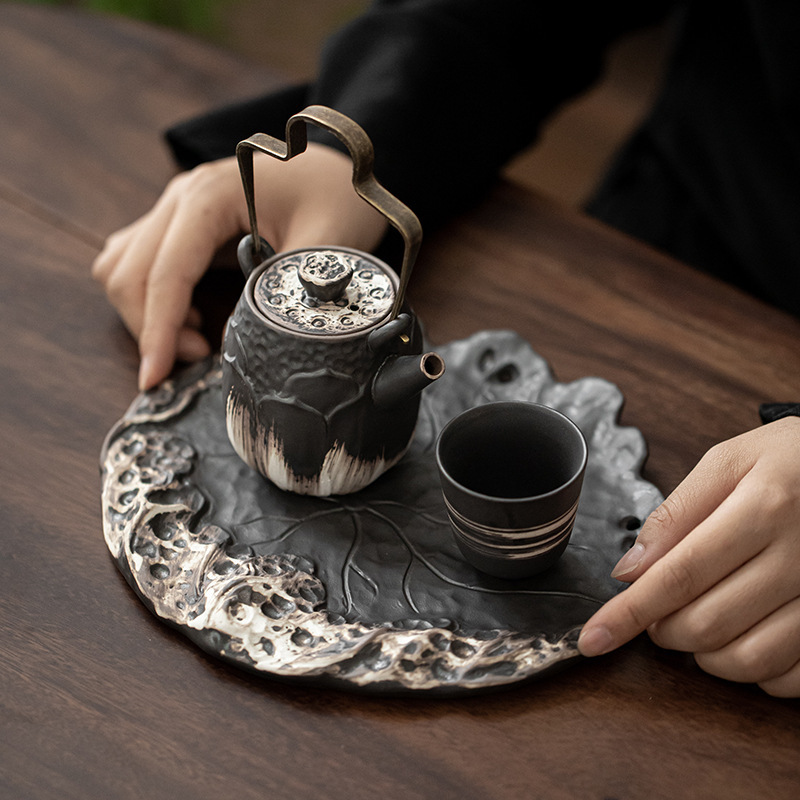 侘寂風陶瓷小號荷葉托盤