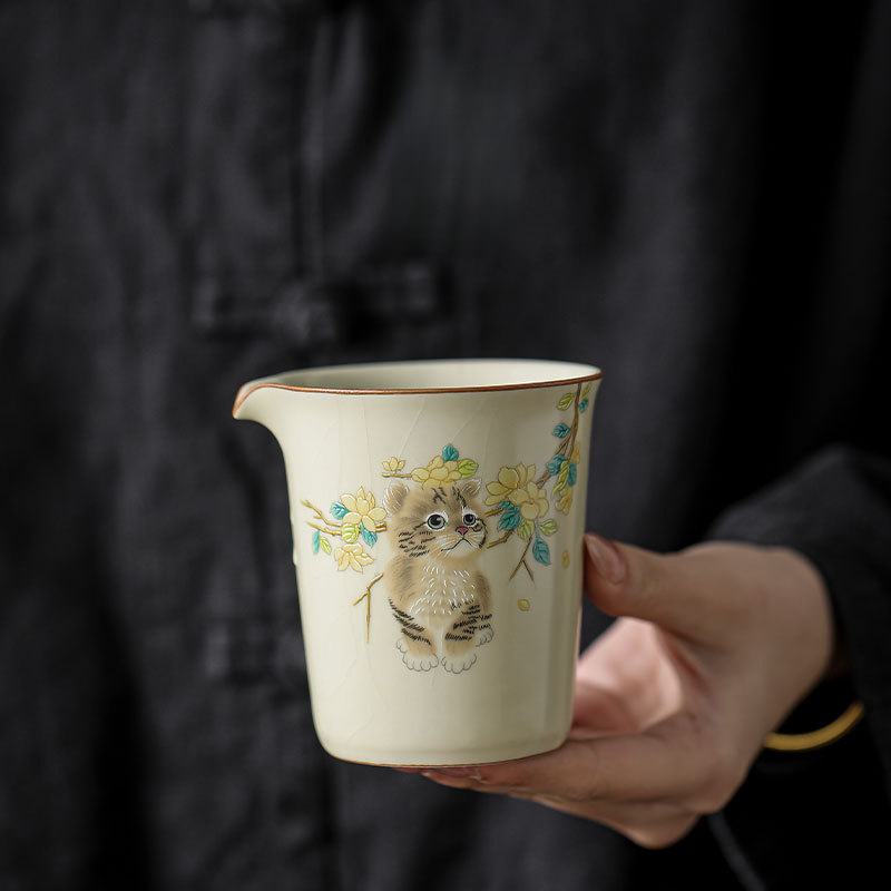 米黃汝窯萌貓公道杯