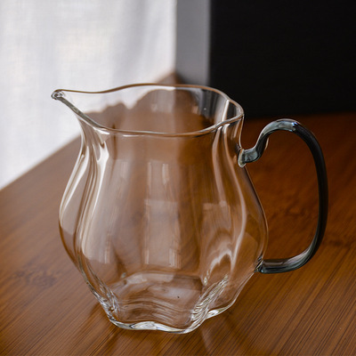 尖嘴彩色把手公道杯