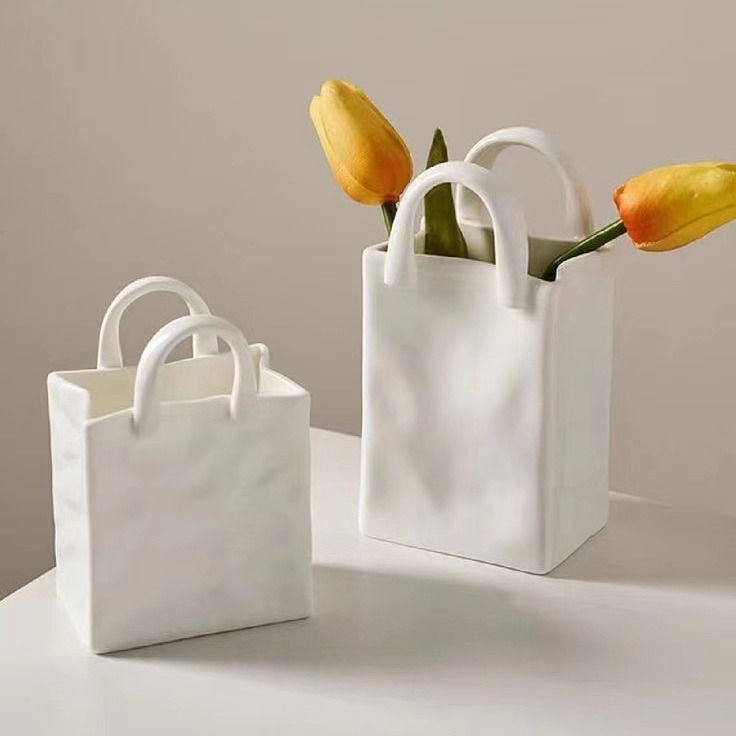 褶皺紙袋白色陶瓷花瓶擺件