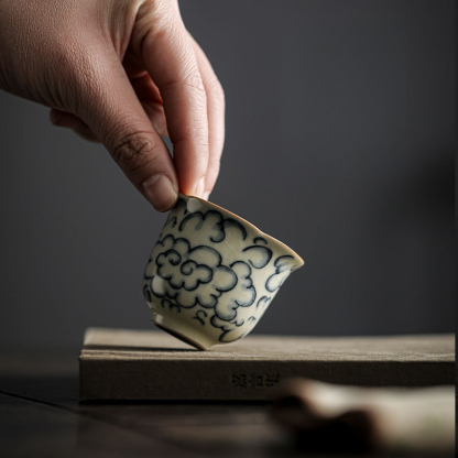 汝窯祥雲花口杯