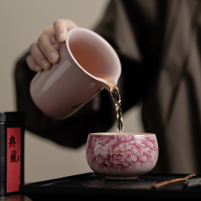 粉汝主人品茗杯