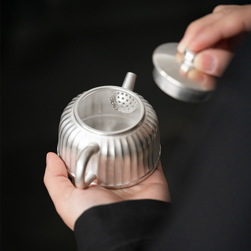 日式純手工鎏銀菊瓣茶壺